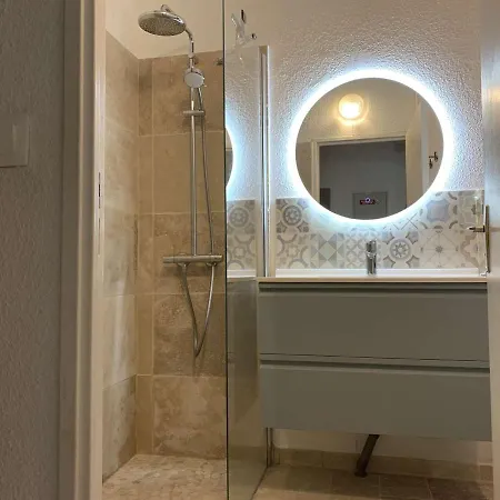 Maison 4 Pieces Climatisee - 6 Personnes - Cadre Paisible Avec Wifi - Fr-1-308-159 * Le Lavandou