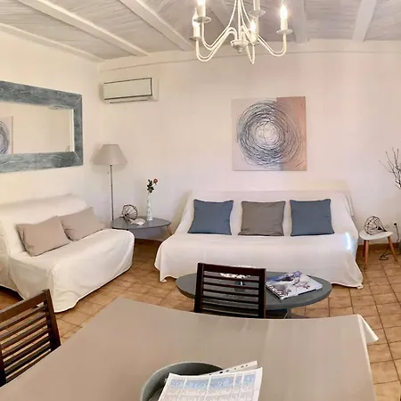 Holiday home Maison Soignee Avec Grand Jardin Et Terrasse - - Fr-1-308-159 *