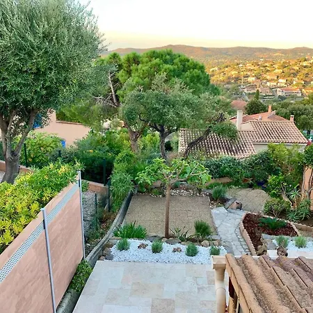 Maison Soignee Avec Grand Jardin Et Terrasse - - Fr-1-308-159 Holiday home